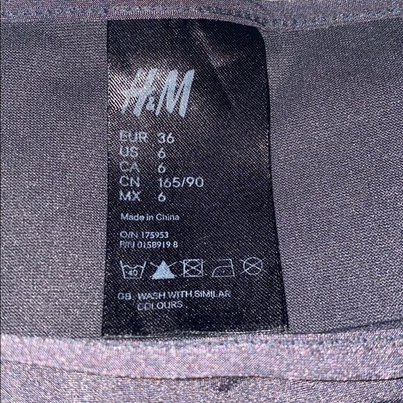 ✨H&M Ruffle Bikini Bottoms✨ - Picture 4 of 5